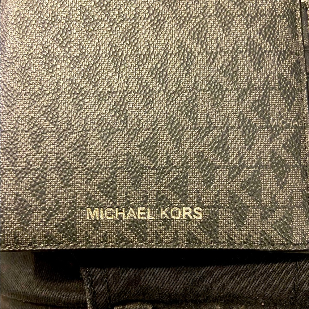 Micheal Kors Wallet